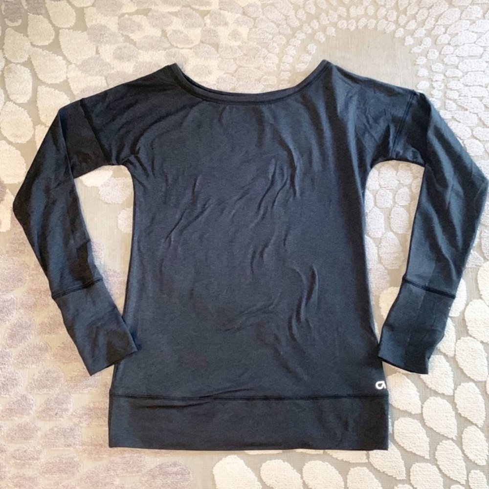 Women’s Gap GapFit Dark Gray Long Sleeve Top (XS)
